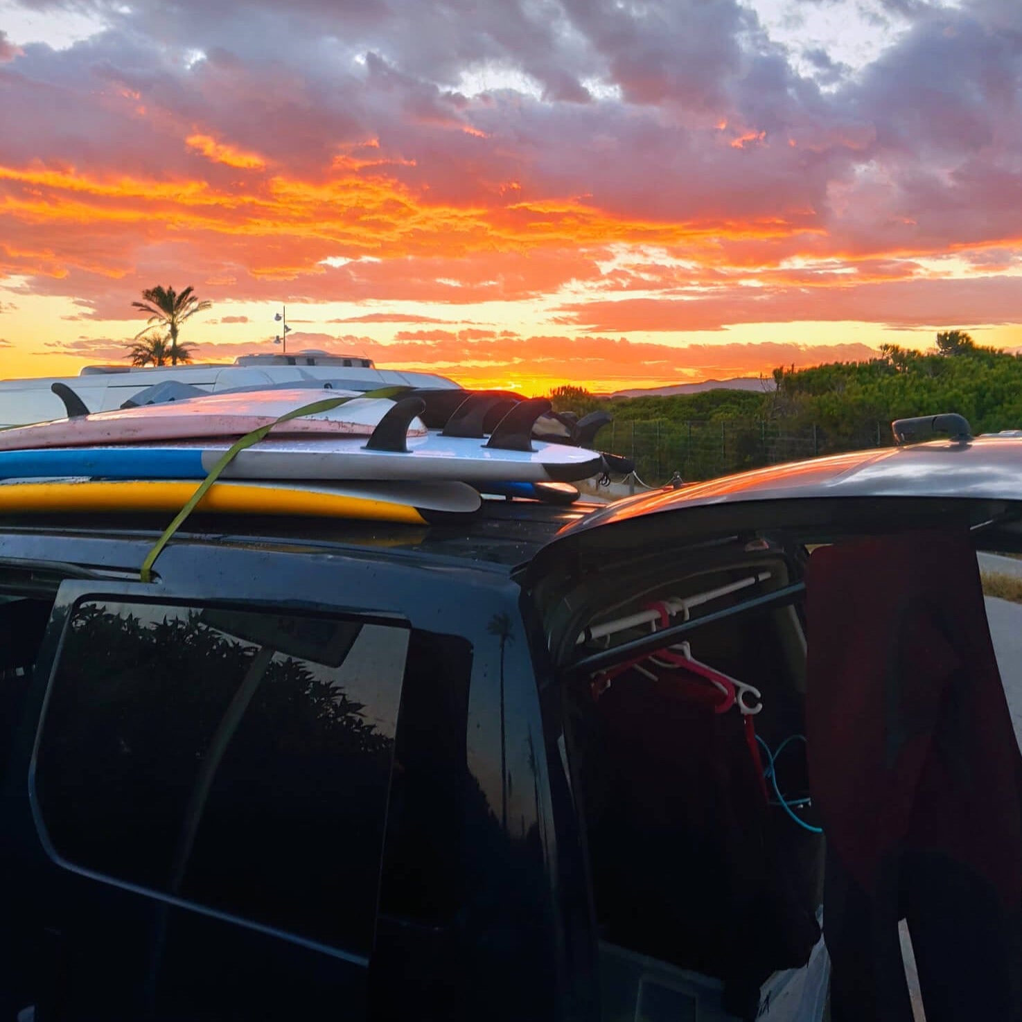 La furgo lista para clase de Surf en Barcelona