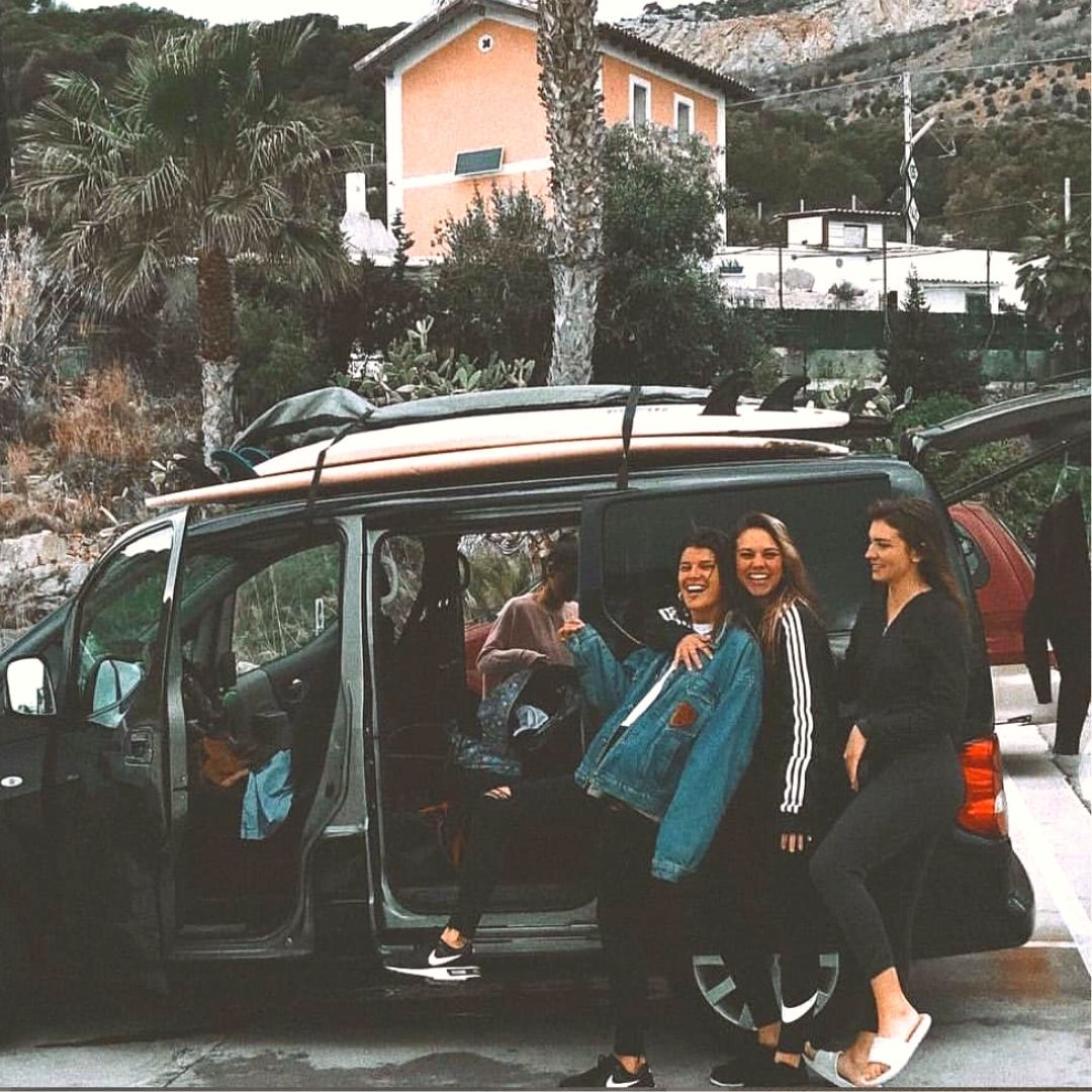 Grupo de chicas en invierno