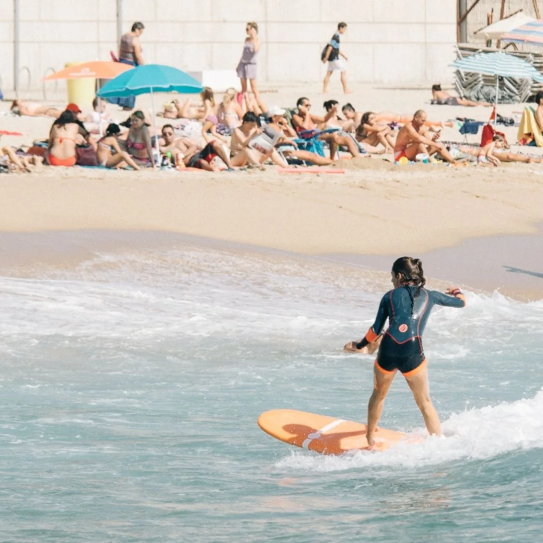 Индивидуальные уроки серфинга в Барселоне в Барселоне