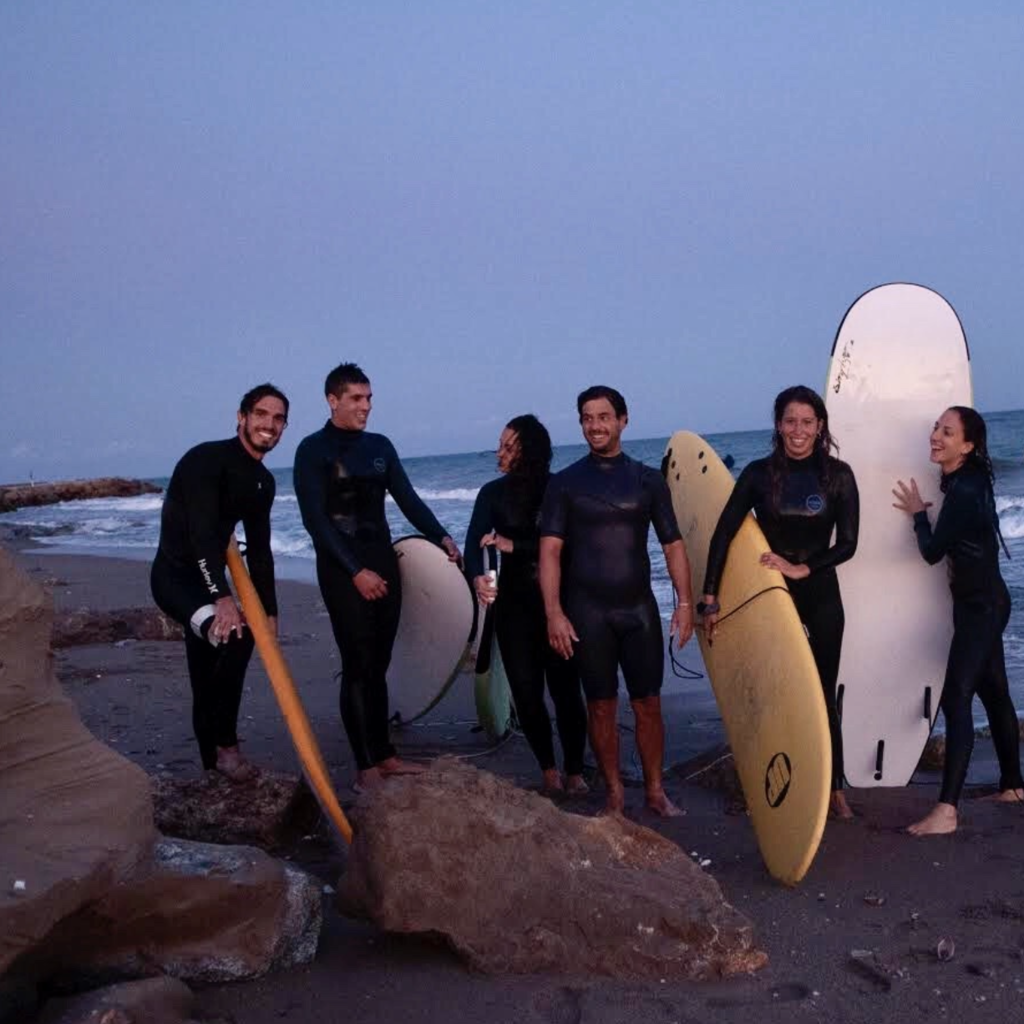 Grupo mensual de surf