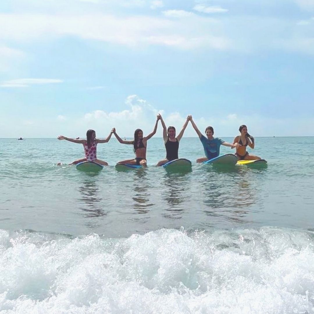 Niñas surf grupo