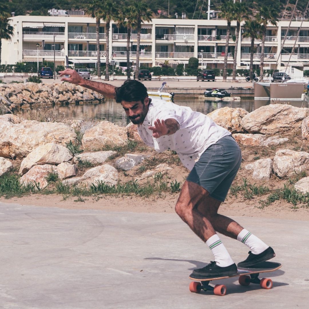 Snap de Oscar en una clase de SurfSkate en Barcelona